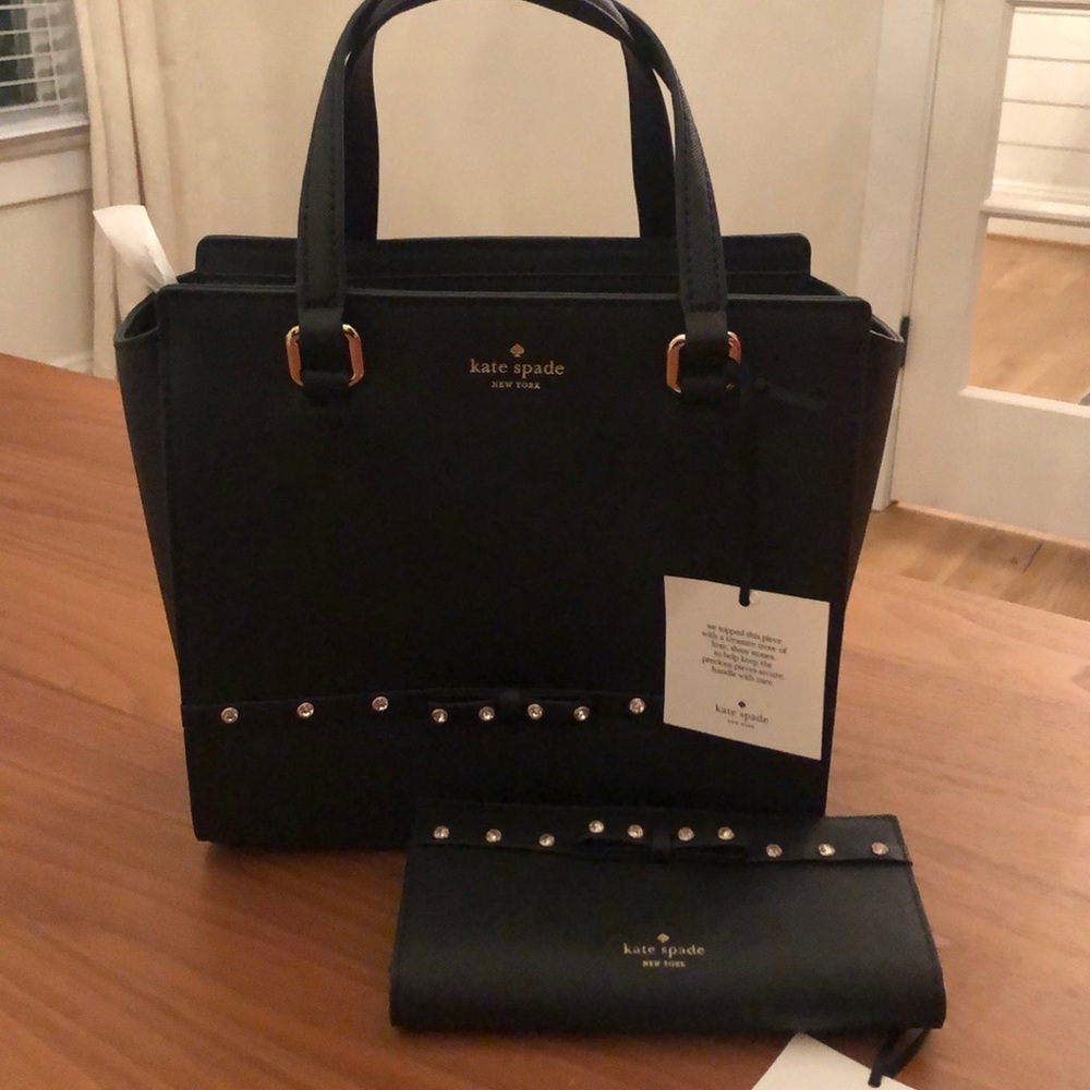 Authentic Kate Spade purse and wallet!!